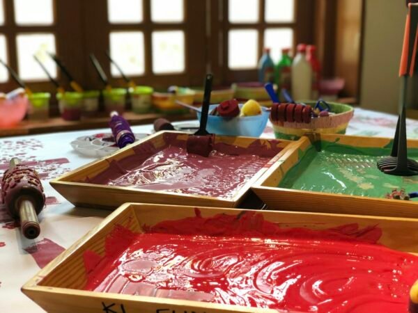Classroom acrylic paint set