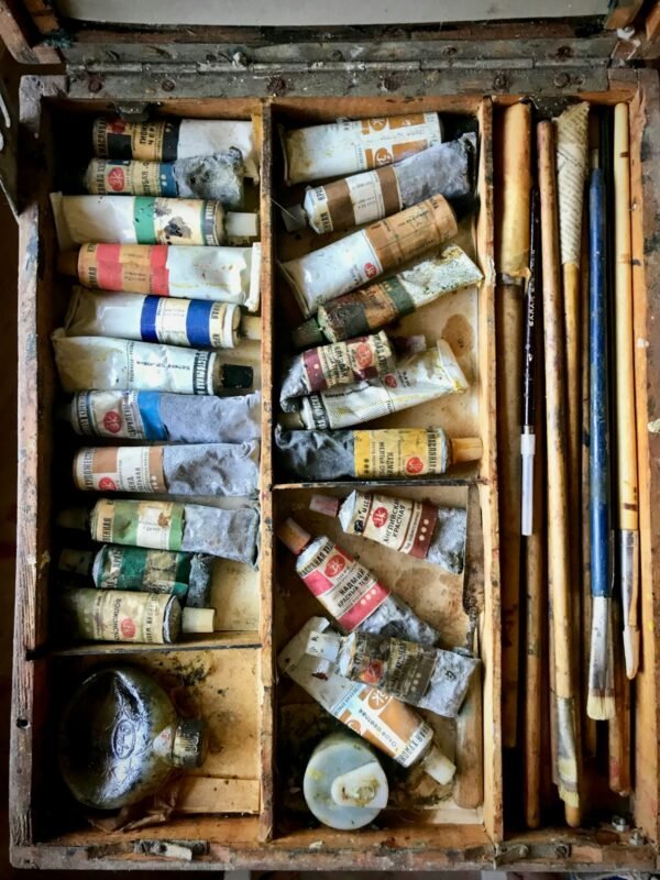 Oil paint tubes set